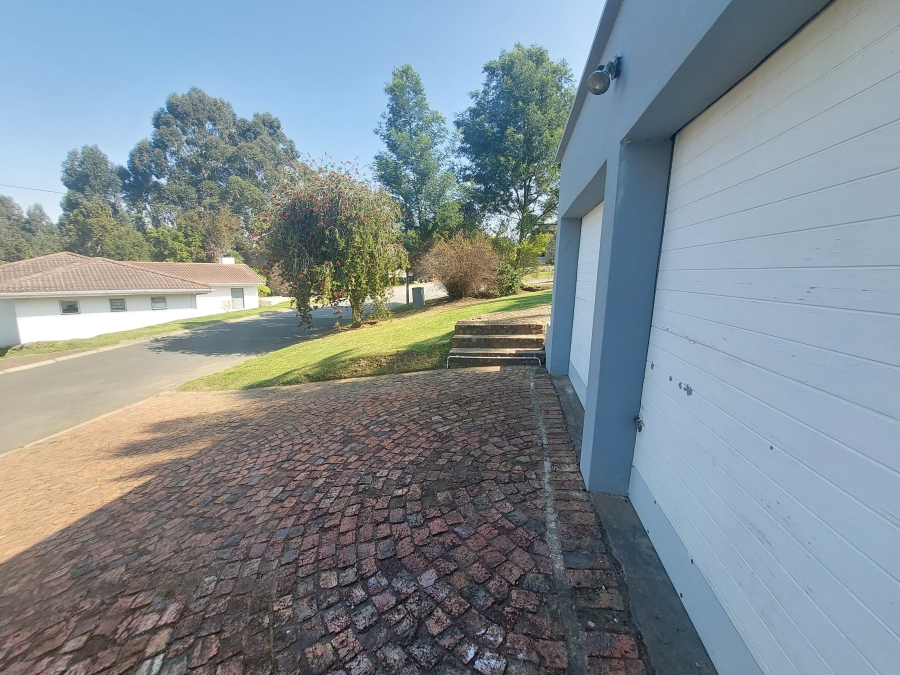 3 Bedroom Property for Sale in Denneoord Western Cape
